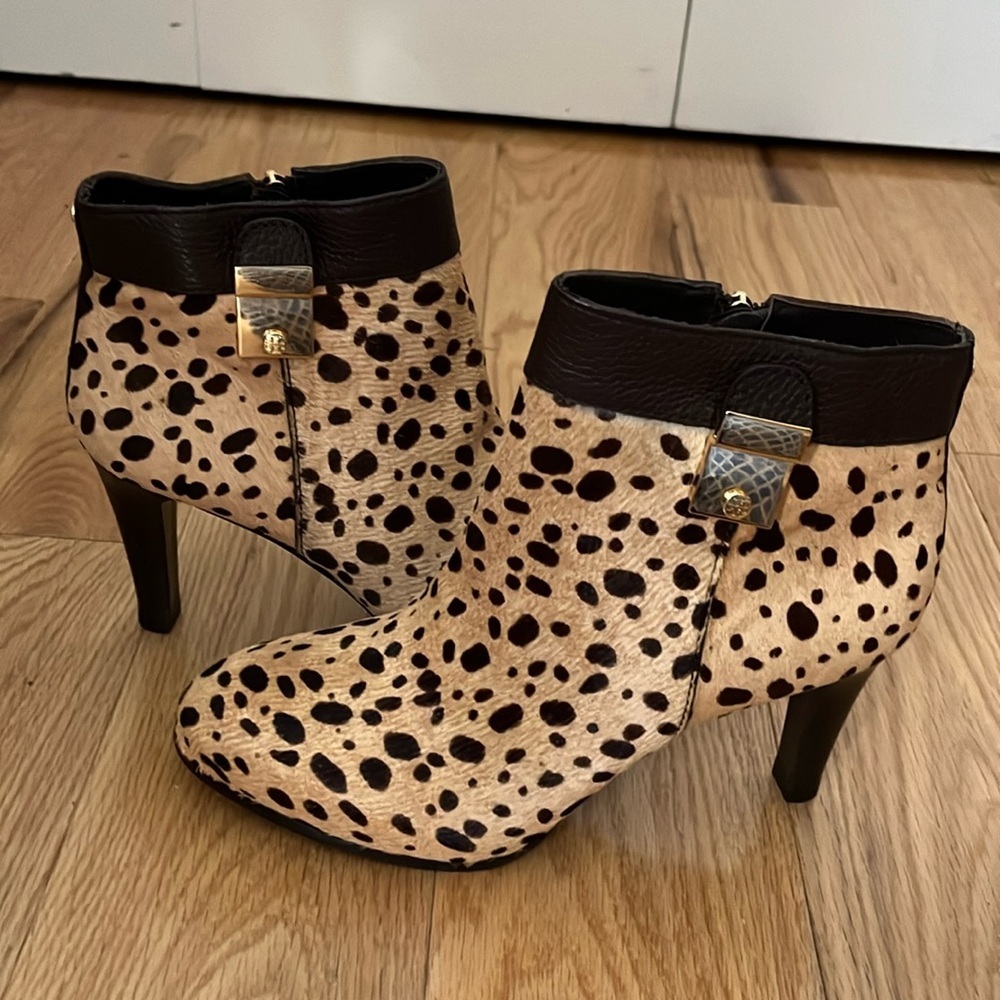 New Tory Burch Calf hair cheetah print Priscilla Boots, size 9 - Picture 4 of 16